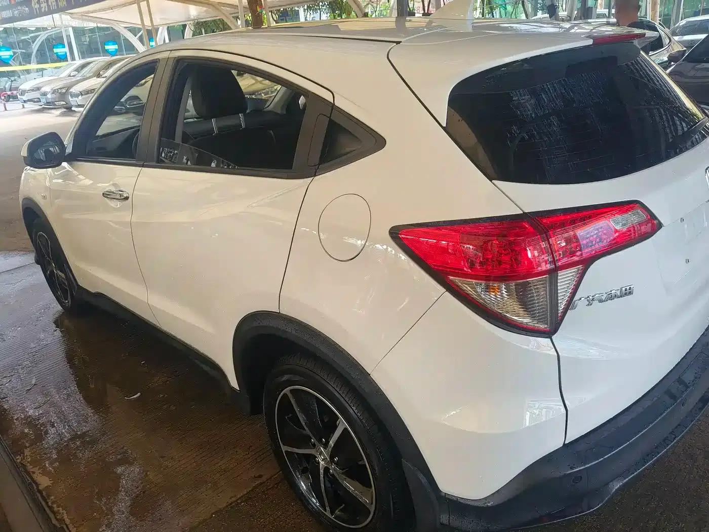 Vezel 2020 1.5L CVT Pioneer Edition — миниатюра 13