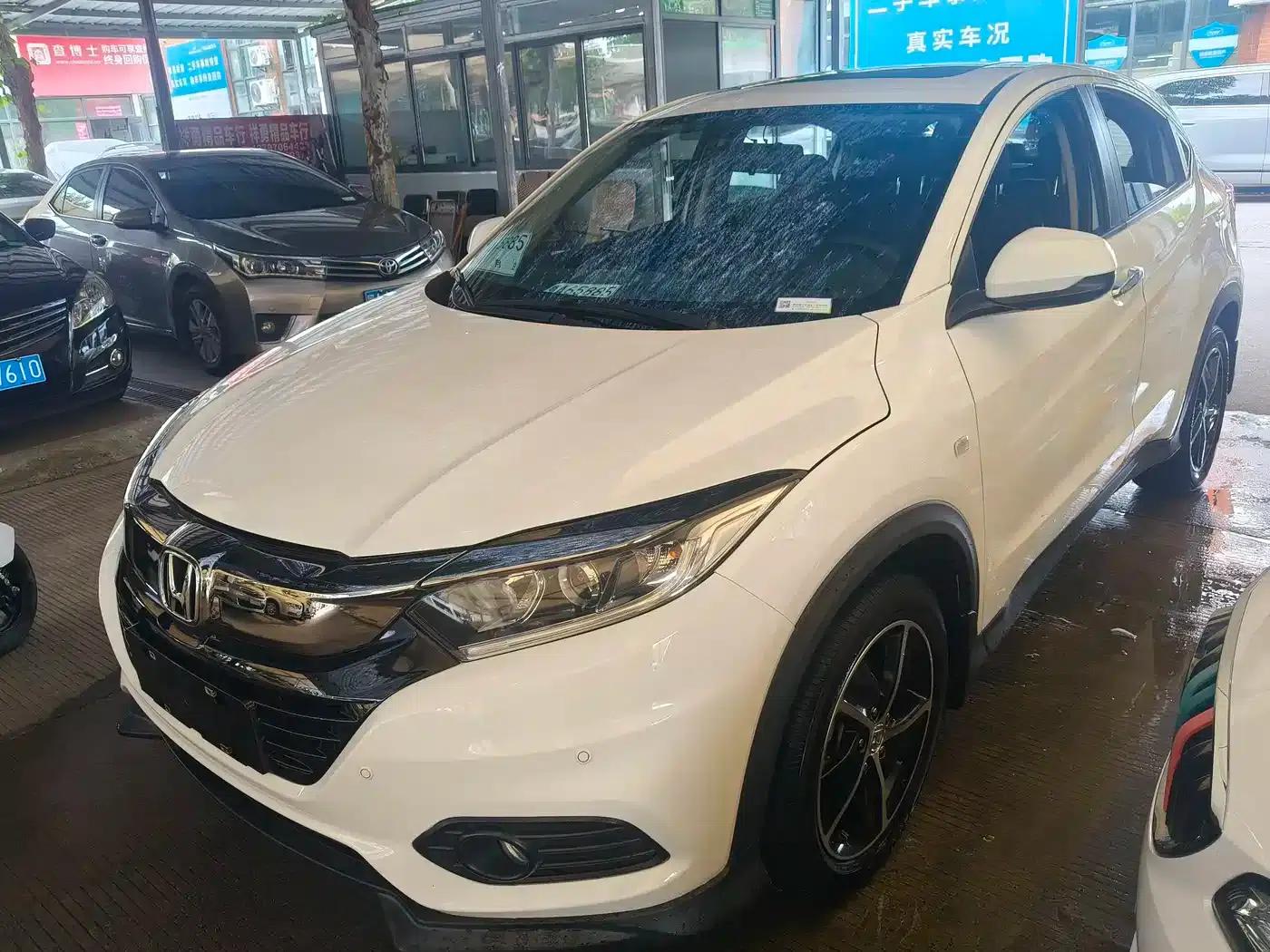 Vezel 2020 1.5L CVT Pioneer Edition — миниатюра 3