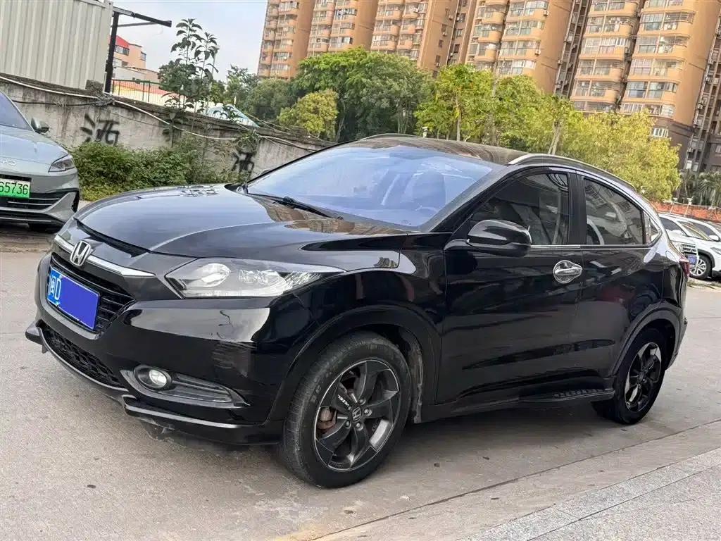 Vezel 2015 1.8L CVT 2WD Luxury — миниатюра 1