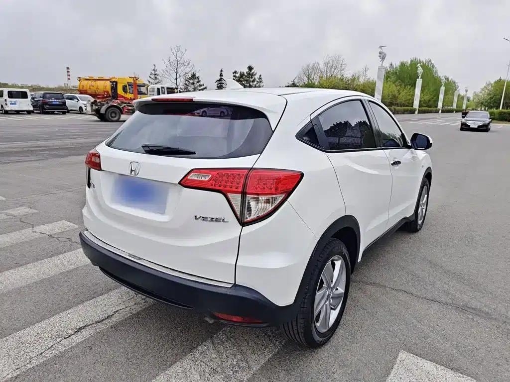 Vezel 2020 1.5L CVT Elite Edition — миниатюра 11