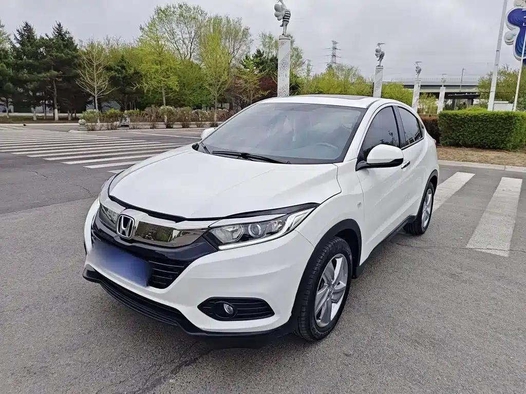 Vezel 2020 1.5L CVT Elite Edition — миниатюра 3