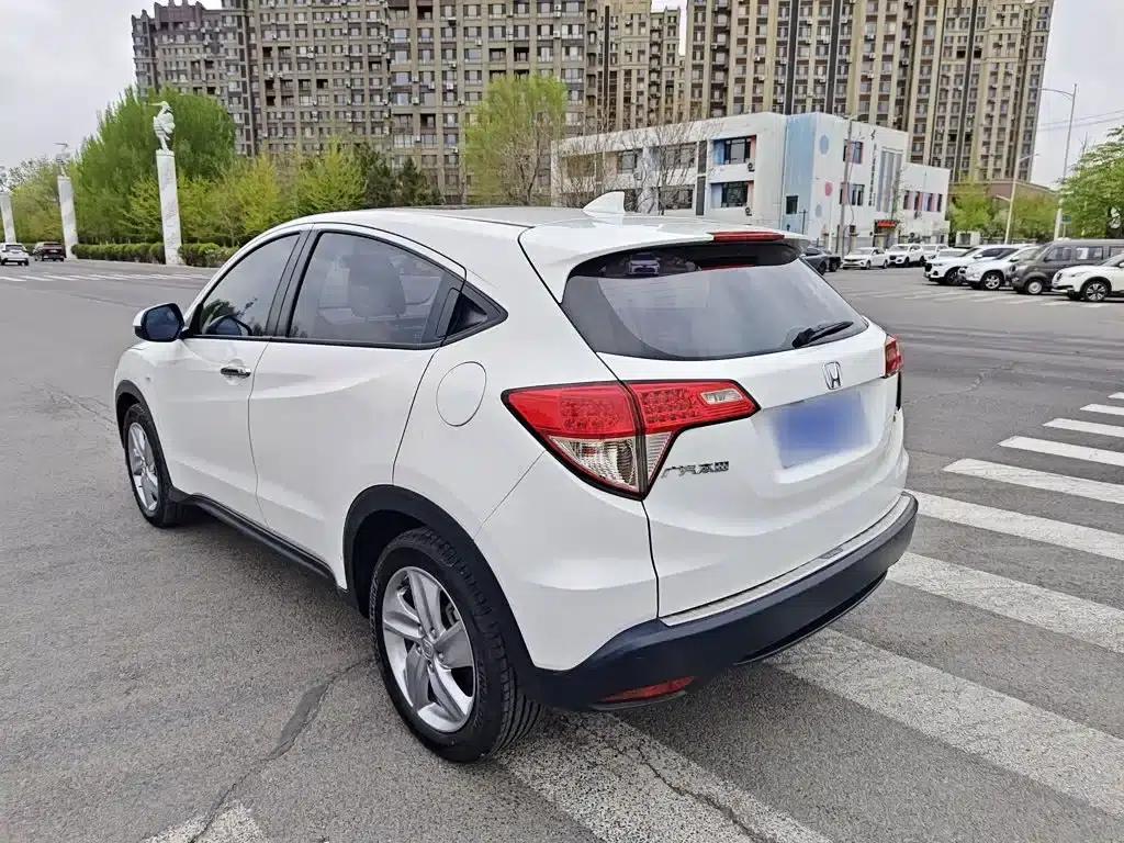 Vezel 2020 1.5L CVT Elite Edition — миниатюра 9