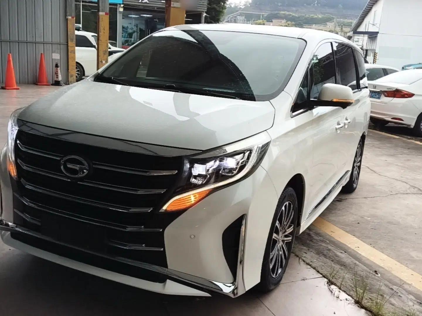 GAC Trumpchi M8 2021 Lingxiu Series 390T Ultimate Edition — миниатюра 1