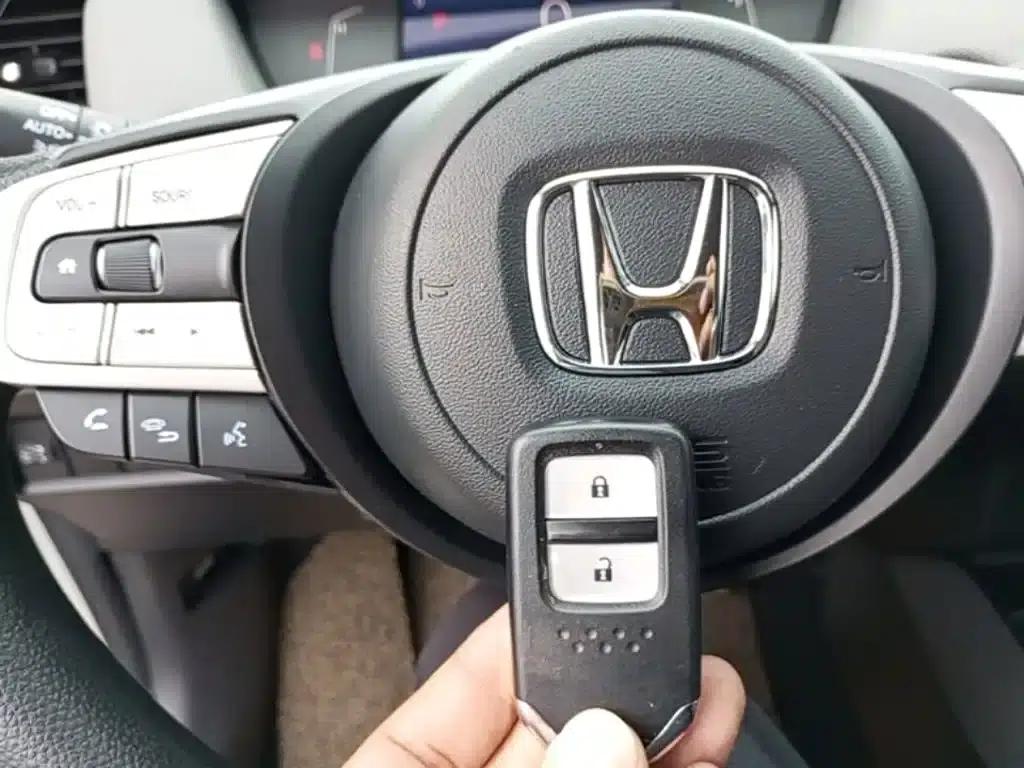 LIFE 2021 1.5L CVT SPORT Edition — миниатюра 9