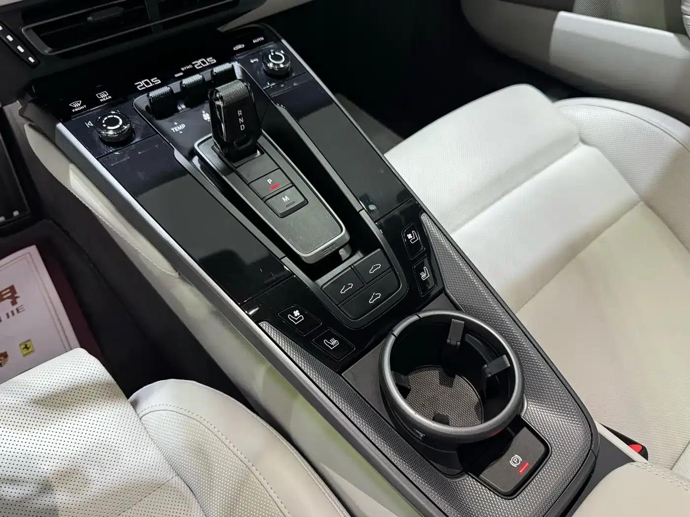 2023 Porsche 911 Carrera 3.0T — миниатюра 13