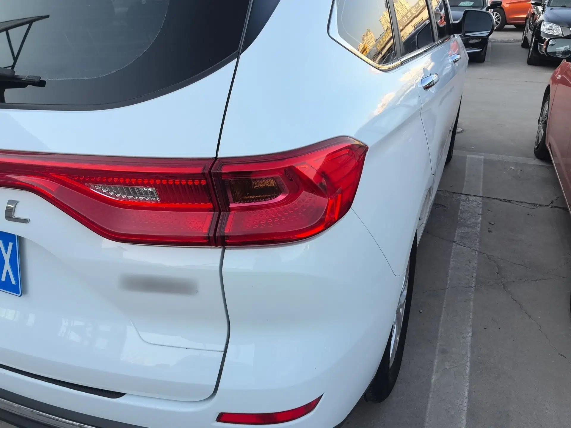 Haval M6 2021 PLUS 1.5T DCT Luxury Smart Connectivity Model — миниатюра 9