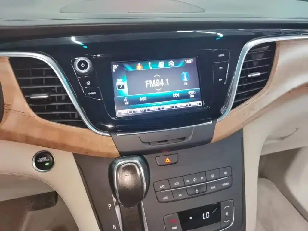 Buick GL8 2018 ES 28T Comfort Model (China VI Emission Standard) — миниатюра 13