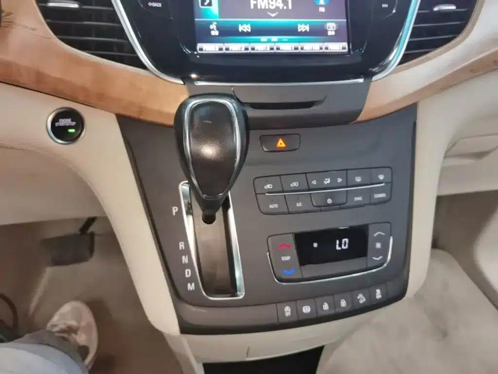 Buick GL8 2018 ES 28T Comfort Model (China VI Emission Standard) — миниатюра 14