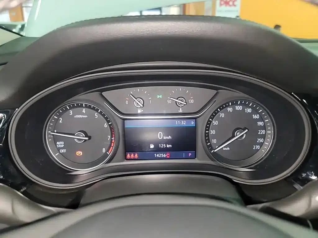 Buick Regal 2024 25T Premium Edition — миниатюра 12