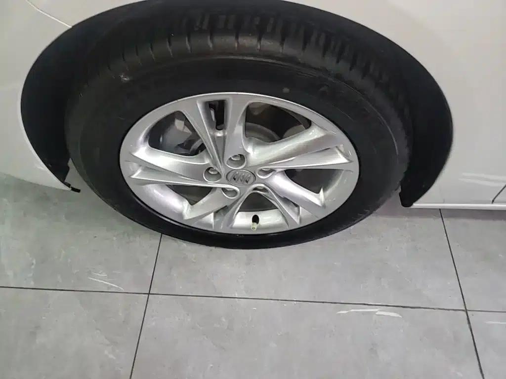 Buick Regal 2024 25T Premium Edition — миниатюра 23