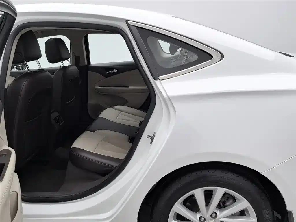 Buick Verano 2017 Sedan 15S Automatic Leading Edition — миниатюра 15