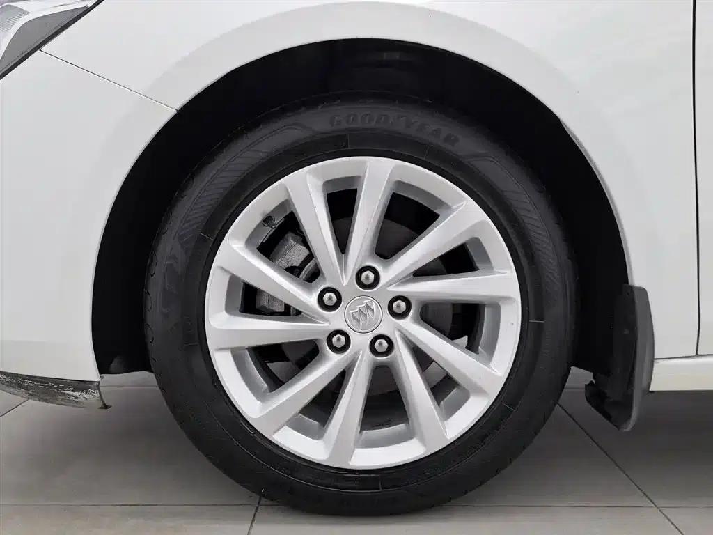 Buick Verano 2017 Sedan 15S Automatic Leading Edition — миниатюра 17