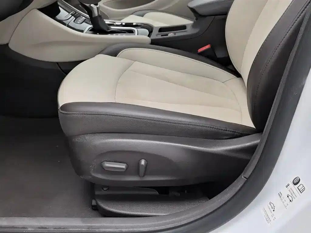 Buick Verano 2017 Sedan 15S Automatic Leading Edition — миниатюра 20