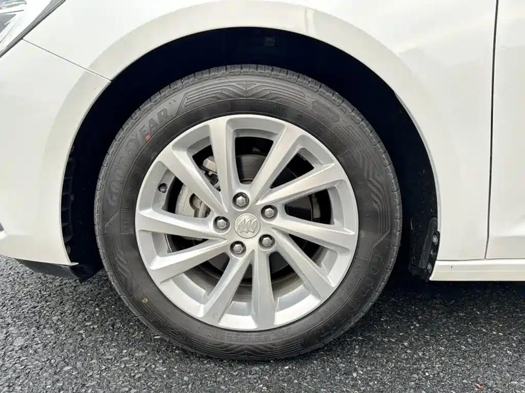 Buick Verano 2018 Sedan 15S Automatic Leading Edition — миниатюра 24