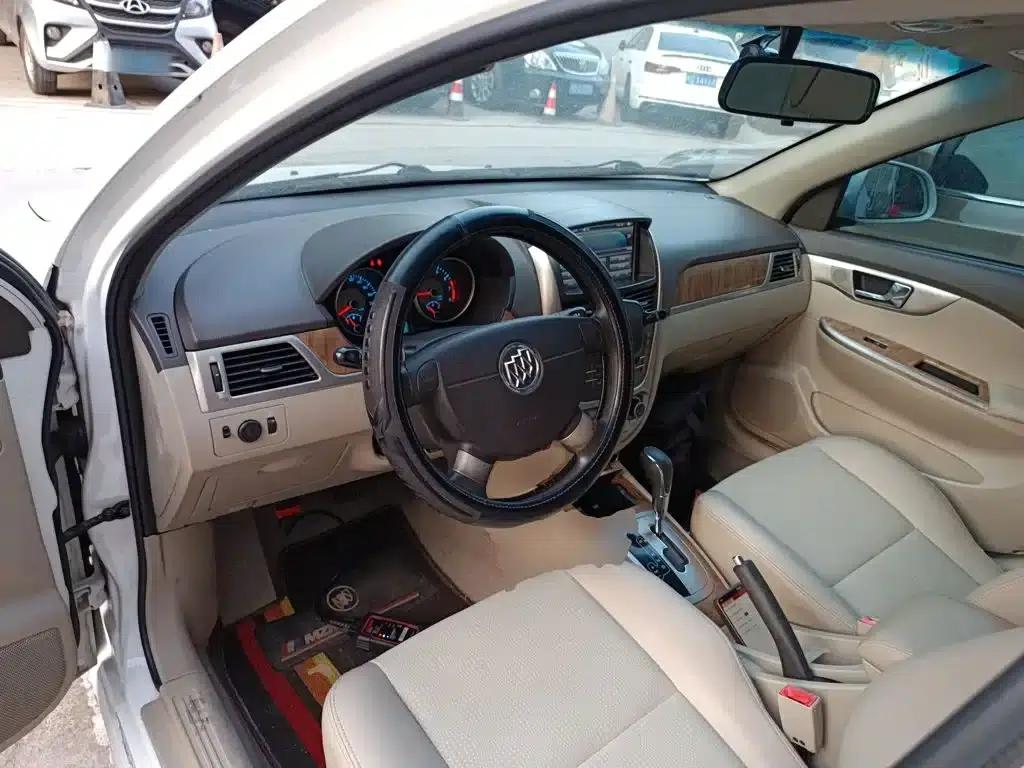 Buick Excelle 2015 1.5L Automatic Classic — миниатюра 6