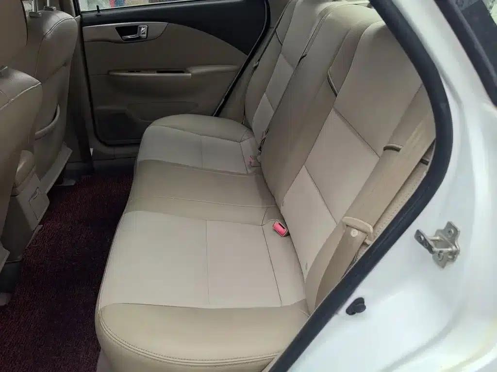 Buick Excelle 2015 1.5L Manual Classic — миниатюра 13
