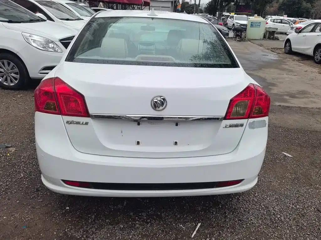 Buick Excelle 2015 1.5L Manual Classic — миниатюра 4