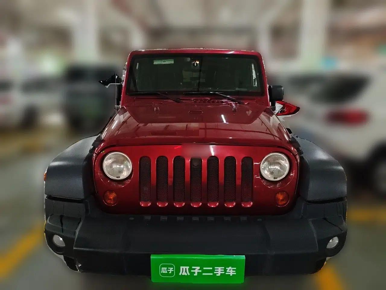Jeep Wrangler 2012 3.6L Rubicon two-door model — миниатюра 2