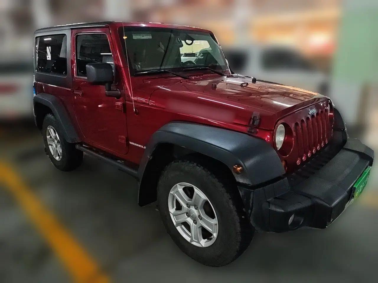 Jeep Wrangler 2012 3.6L Rubicon two-door model — миниатюра 3