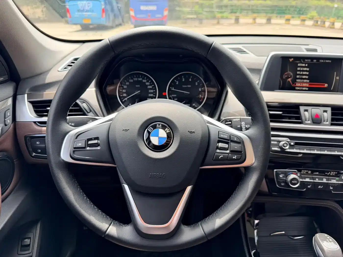 BMW X1 2018 xDrive20Li Luxury — миниатюра 7