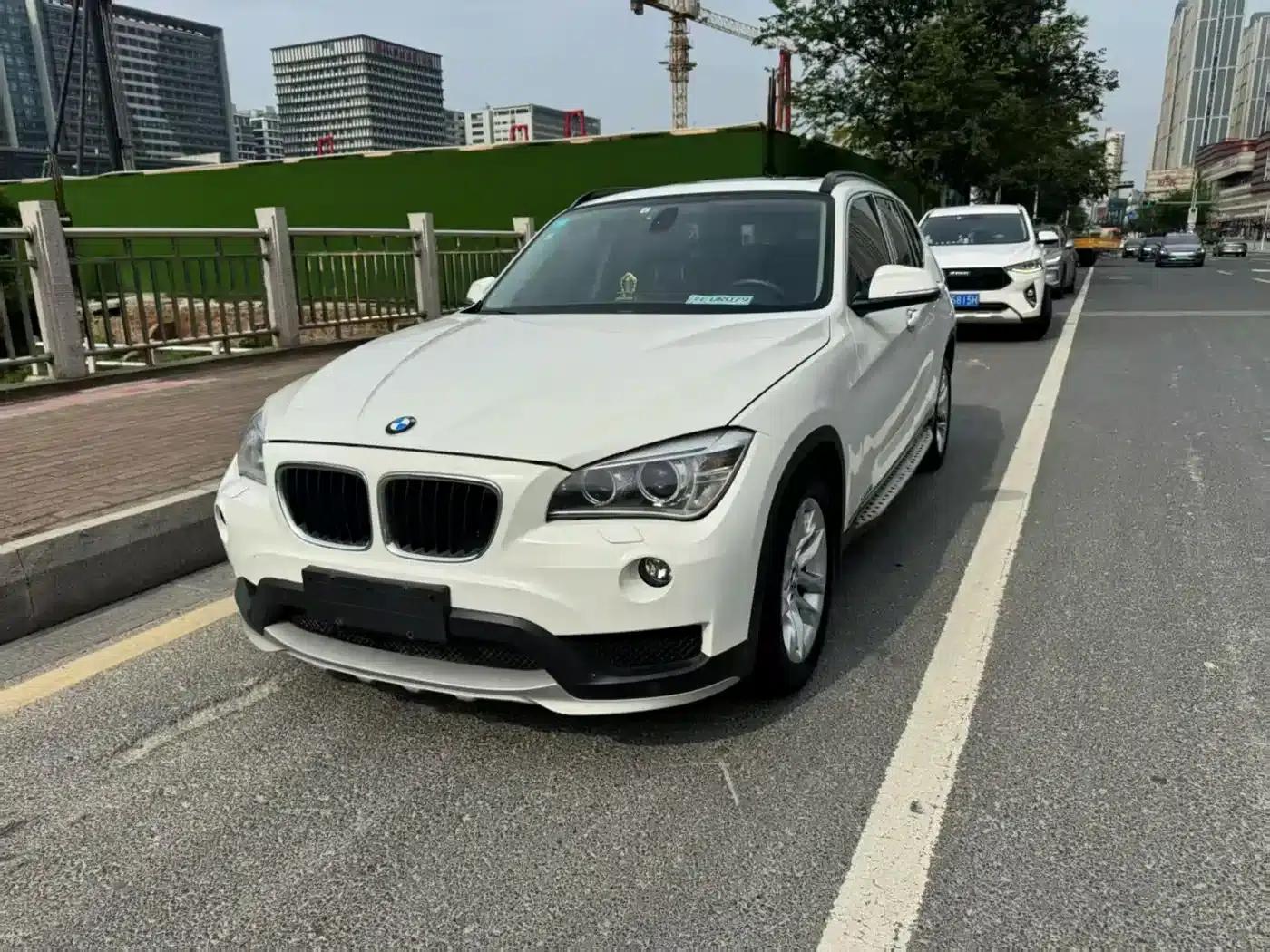 BMW X1 2014 sDrive18i Leading Edition — миниатюра 1