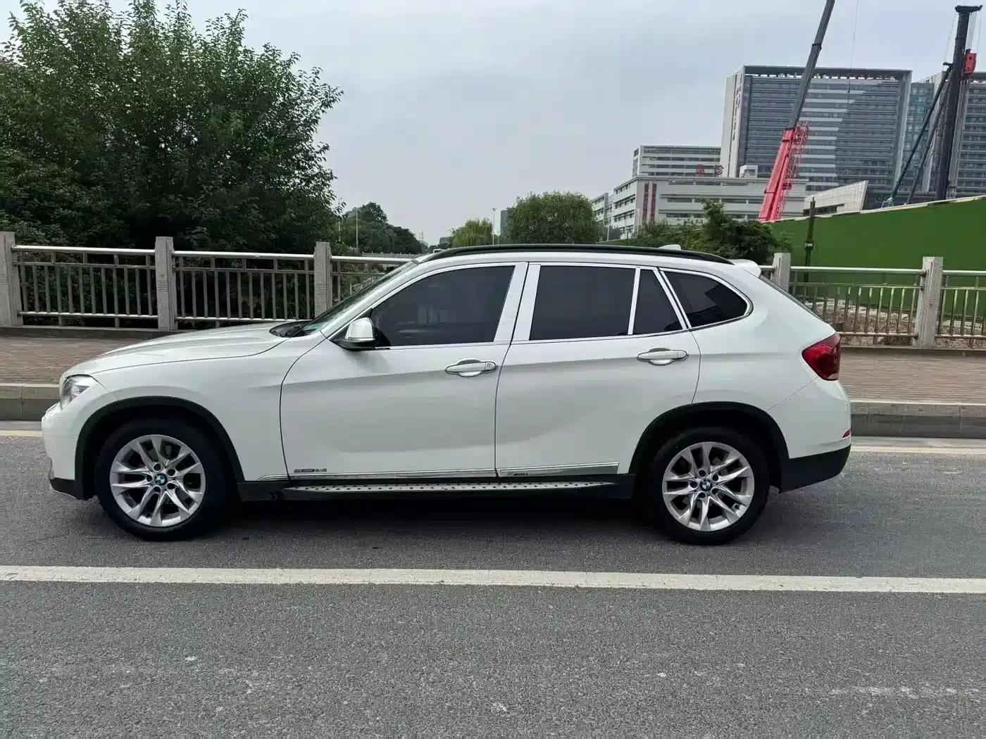 BMW X1 2014 sDrive18i Leading Edition — миниатюра 5