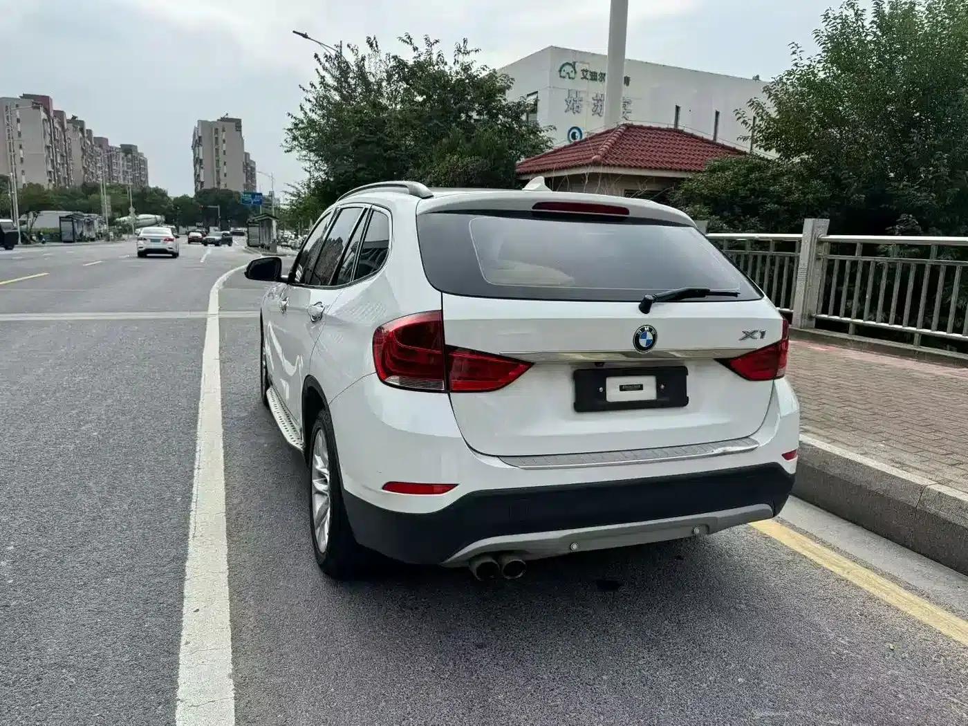 BMW X1 2014 sDrive18i Leading Edition — миниатюра 6