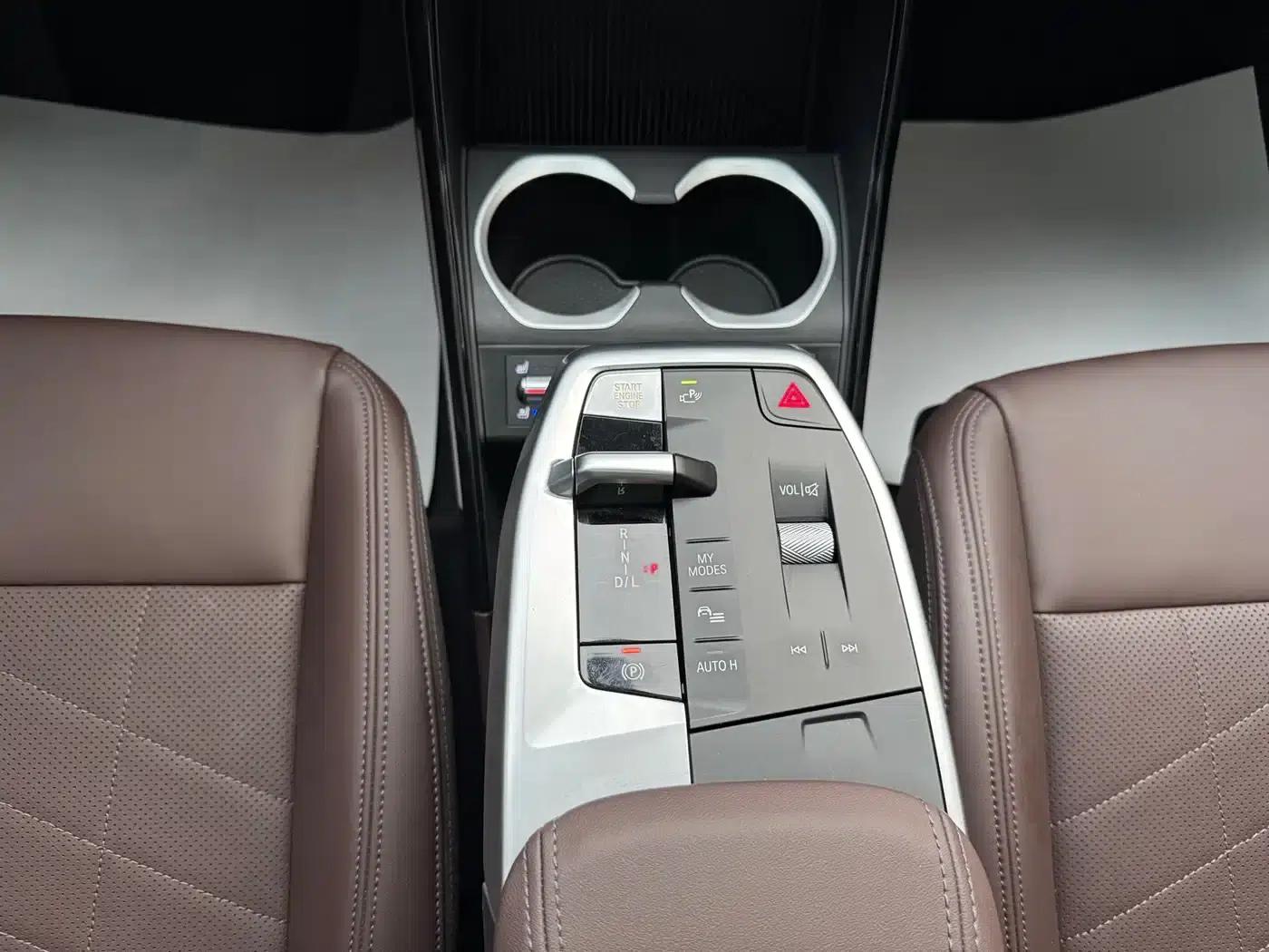 2023 BMW X1 sDrive20Li X Design Package — миниатюра 19
