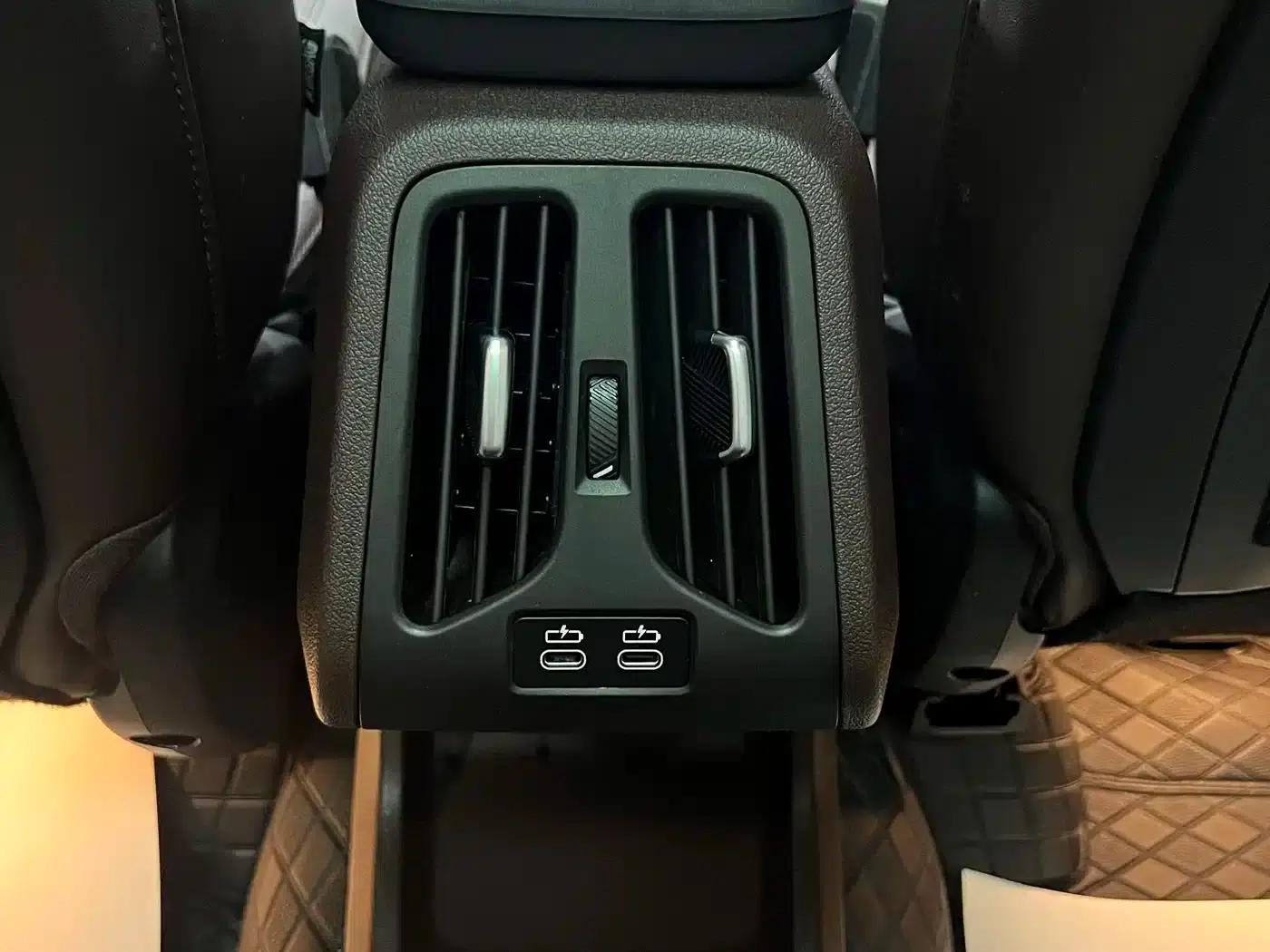 2023 BMW X1 sDrive20Li X Design Package — миниатюра 22
