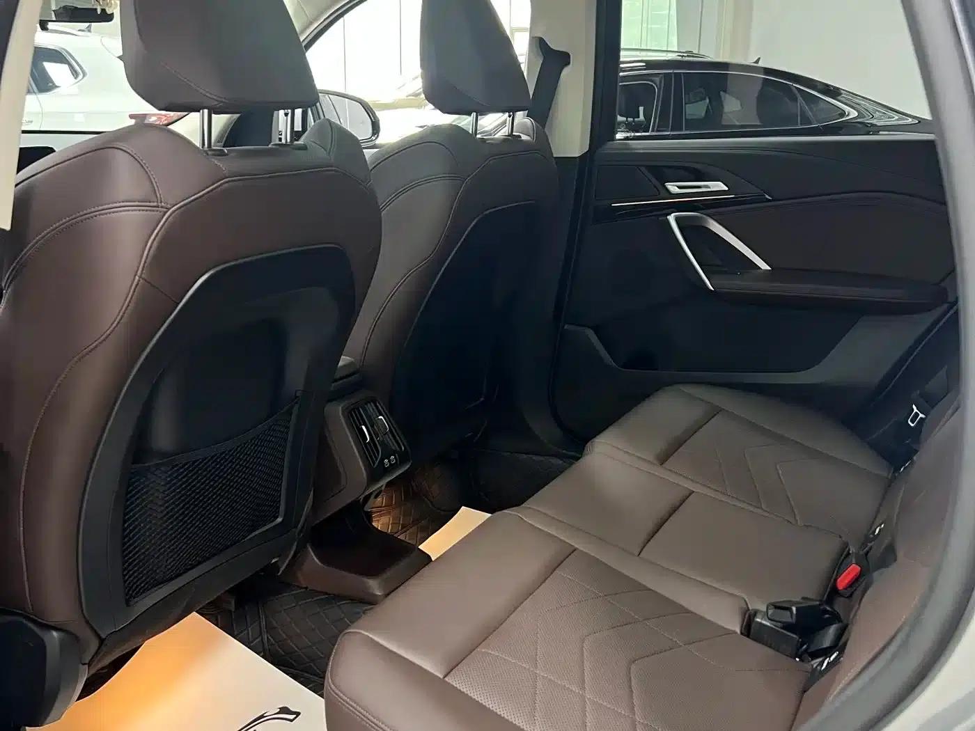 2023 BMW X1 sDrive20Li X Design Package — миниатюра 9