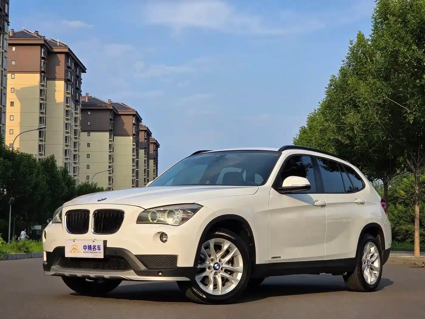 BMW X1 2014 sDrive18i Leading Edition — миниатюра 1