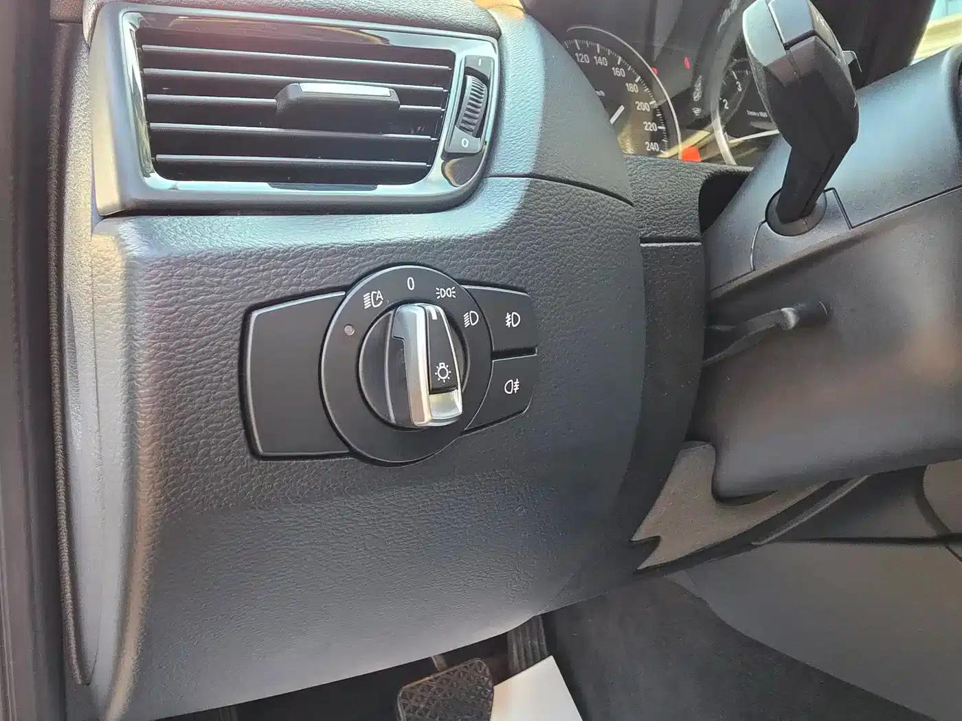 BMW X1 2014 sDrive18i Leading Edition — миниатюра 5