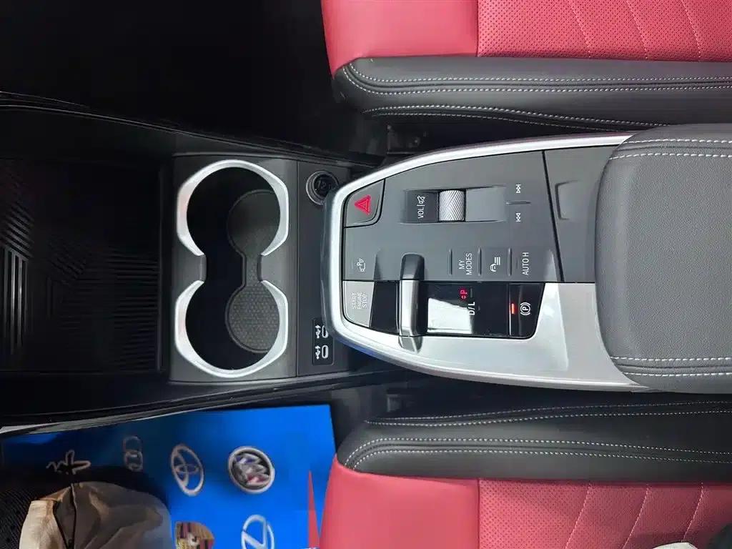 2023 BMW X1 sDrive20Li X Design Package — миниатюра 14