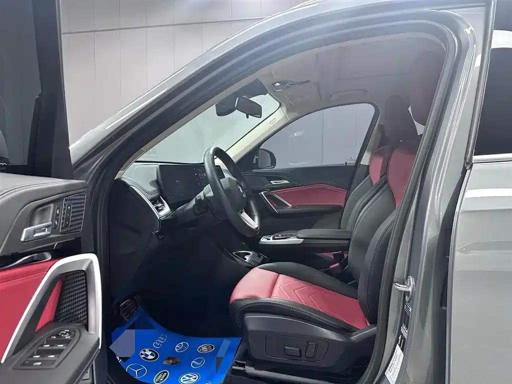 2023 BMW X1 sDrive20Li X Design Package — миниатюра 10