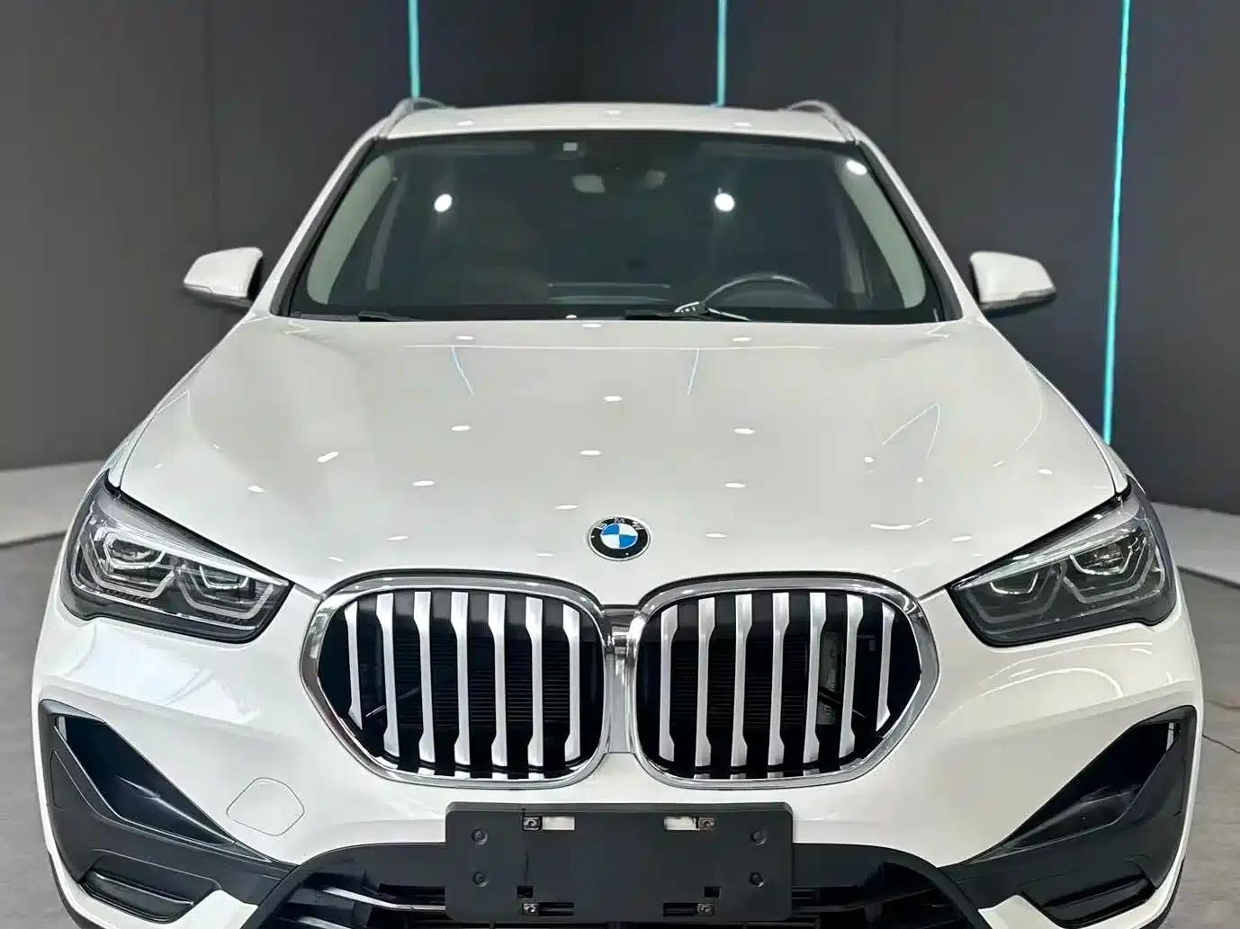 BMW X1 2021 sDrive25Li Leading Edition — миниатюра 2