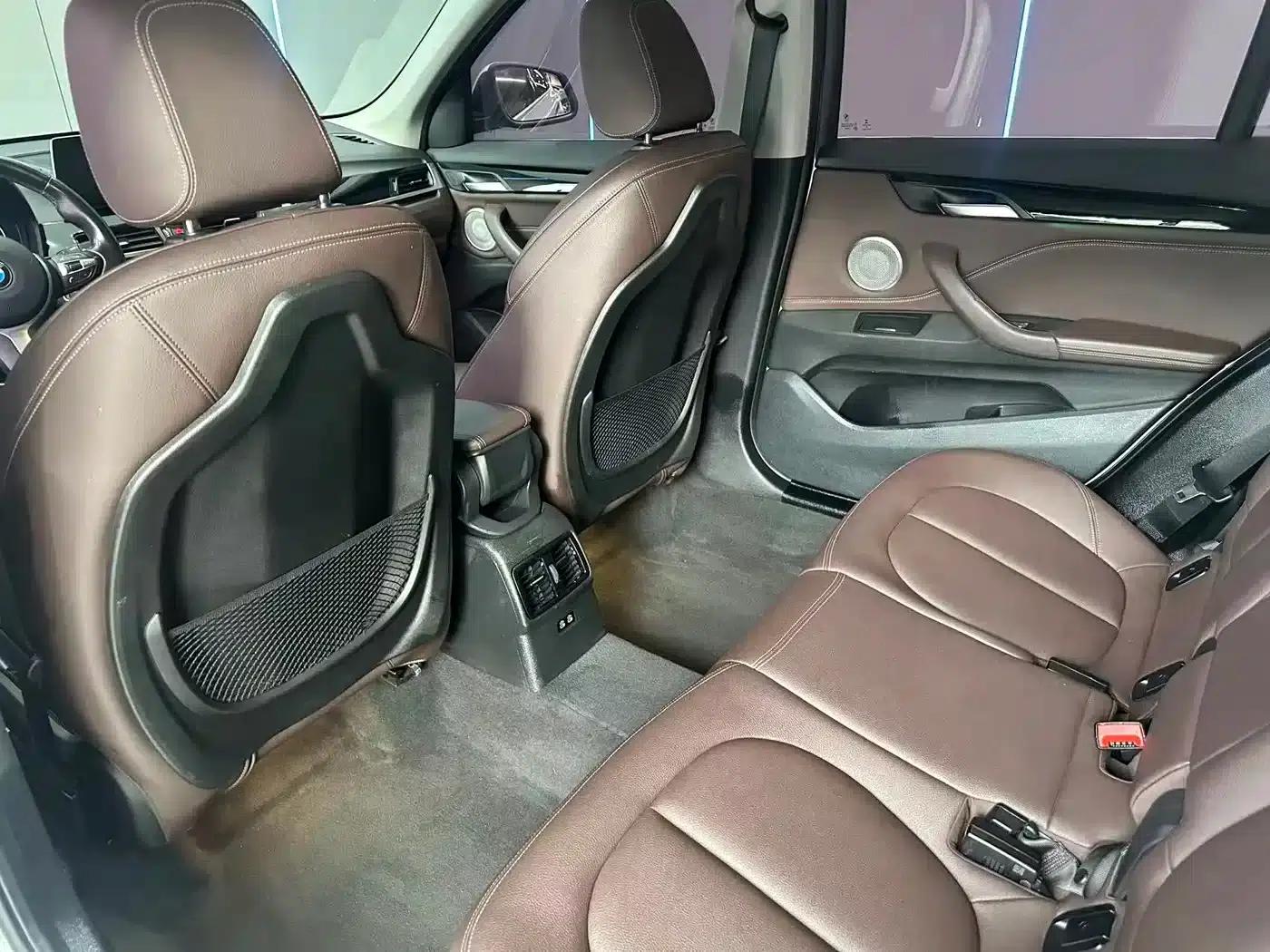 BMW X1 2021 sDrive25Li Leading Edition — миниатюра 11