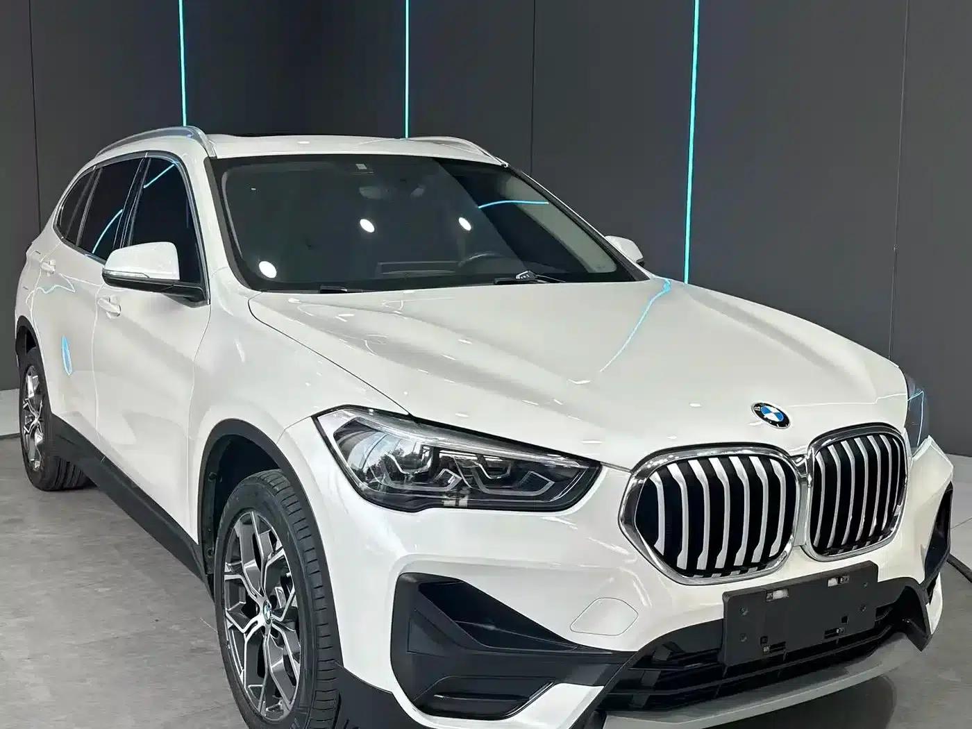 BMW X1 2021 sDrive25Li Leading Edition — миниатюра 3