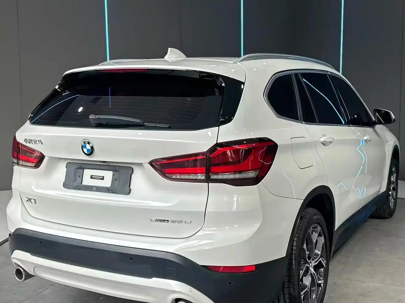 BMW X1 2021 sDrive25Li Leading Edition — миниатюра 6