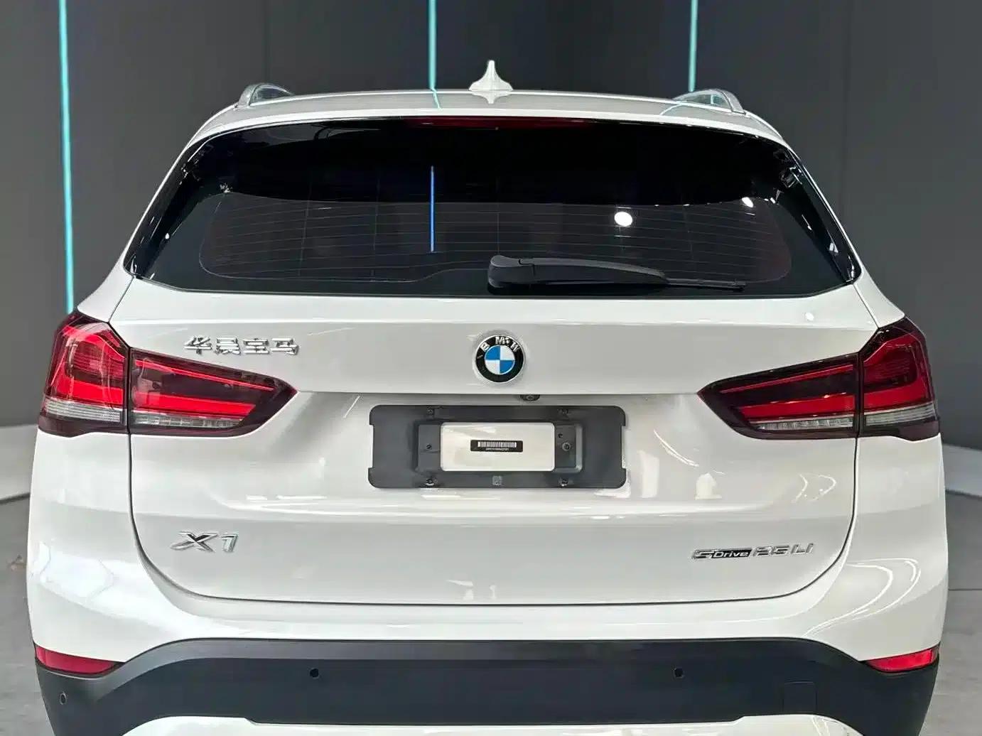 BMW X1 2021 sDrive25Li Leading Edition — миниатюра 7
