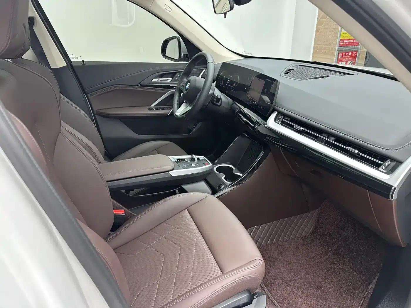 2023 BMW X1 sDrive20Li X Design Package — миниатюра 11