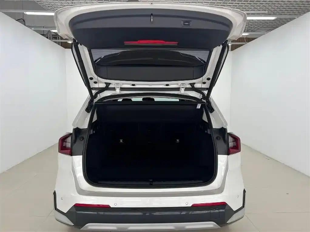 2023 BMW X1 sDrive20Li X Design Package — миниатюра 8