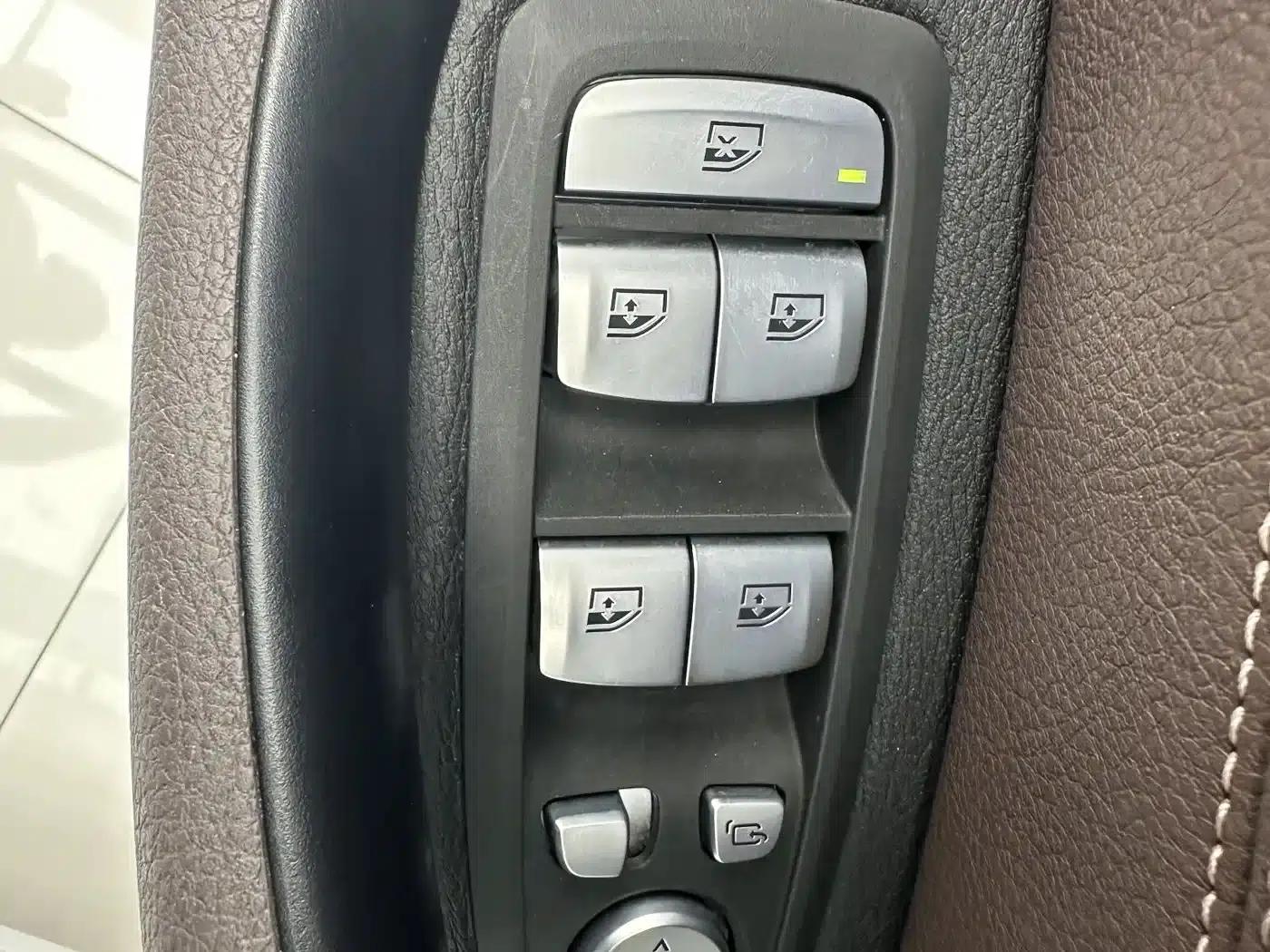 BMW X1 2022 sDrive20Li Premium — миниатюра 11