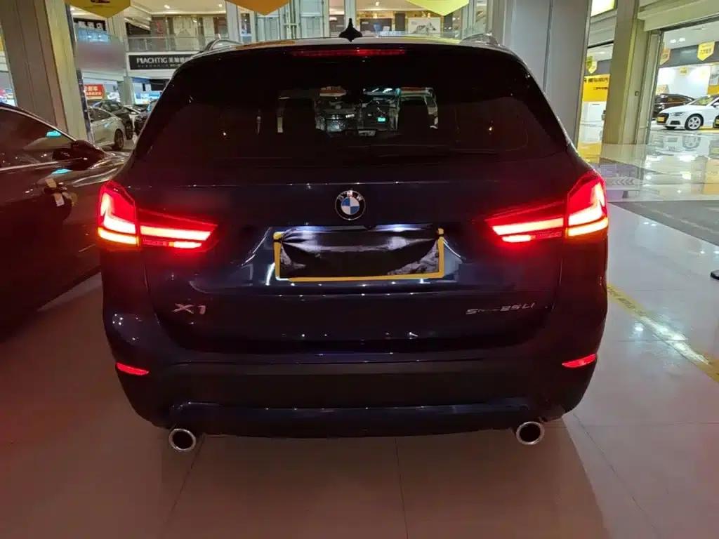BMW X1 2022 sDrive25Li Leading Edition — миниатюра 6