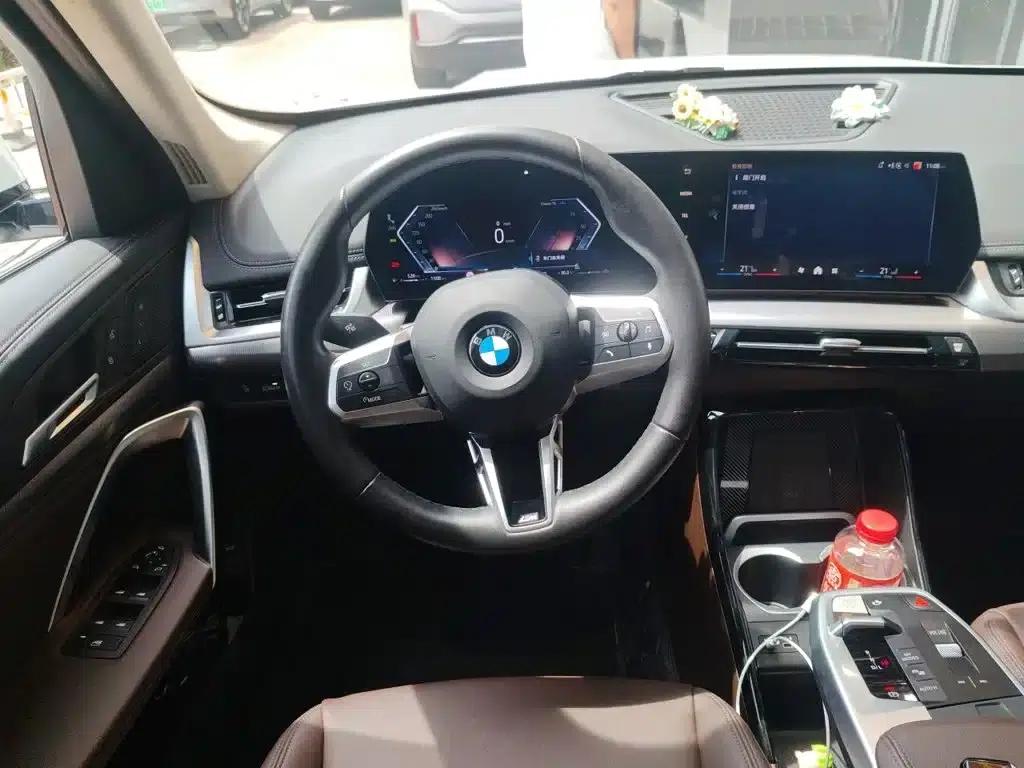 BMW X1 2023 sDrive25Li M Sport Package — миниатюра 3
