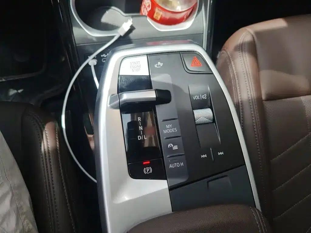 BMW X1 2023 sDrive25Li M Sport Package — миниатюра 7