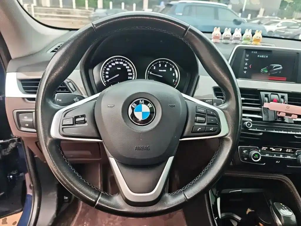 BMW X1 2018 sDrive18Li Premium — миниатюра 11