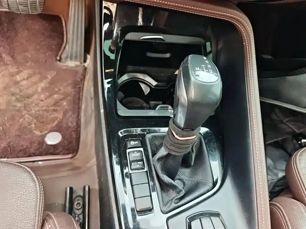 BMW X1 2018 sDrive18Li Premium — миниатюра 14