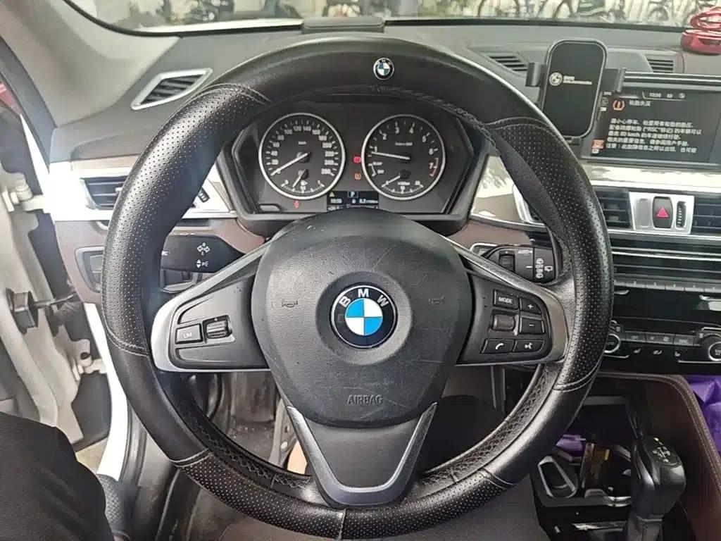 BMW X1 2016 sDrive20Li Luxury — миниатюра 11