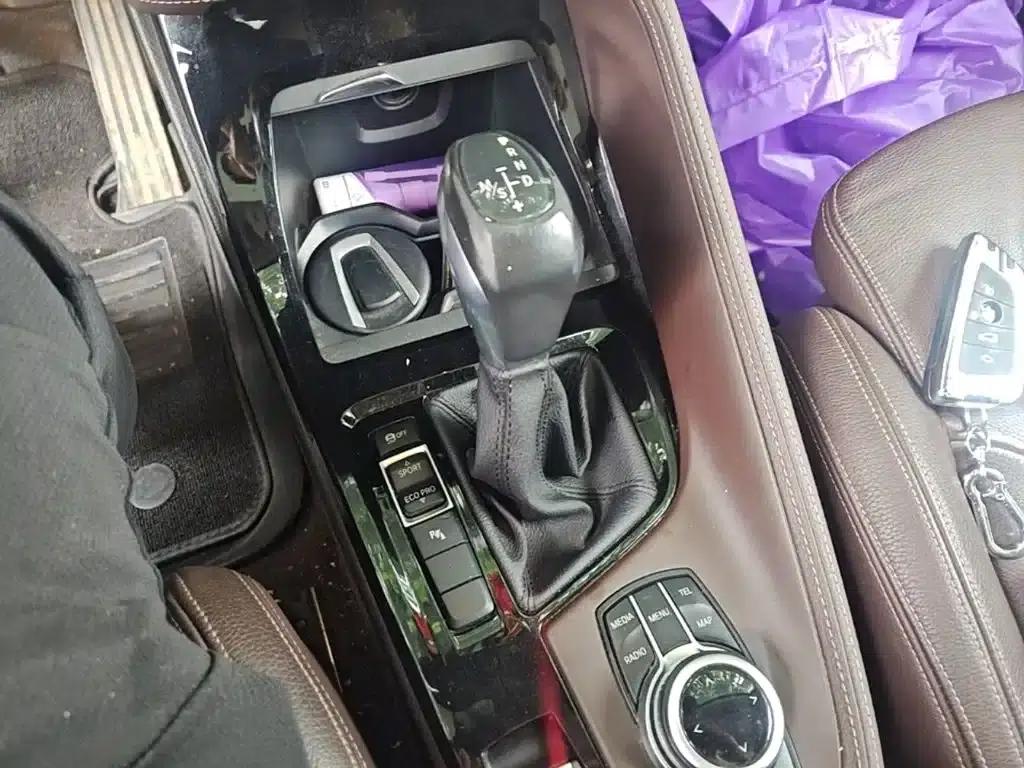 BMW X1 2016 sDrive20Li Luxury — миниатюра 14