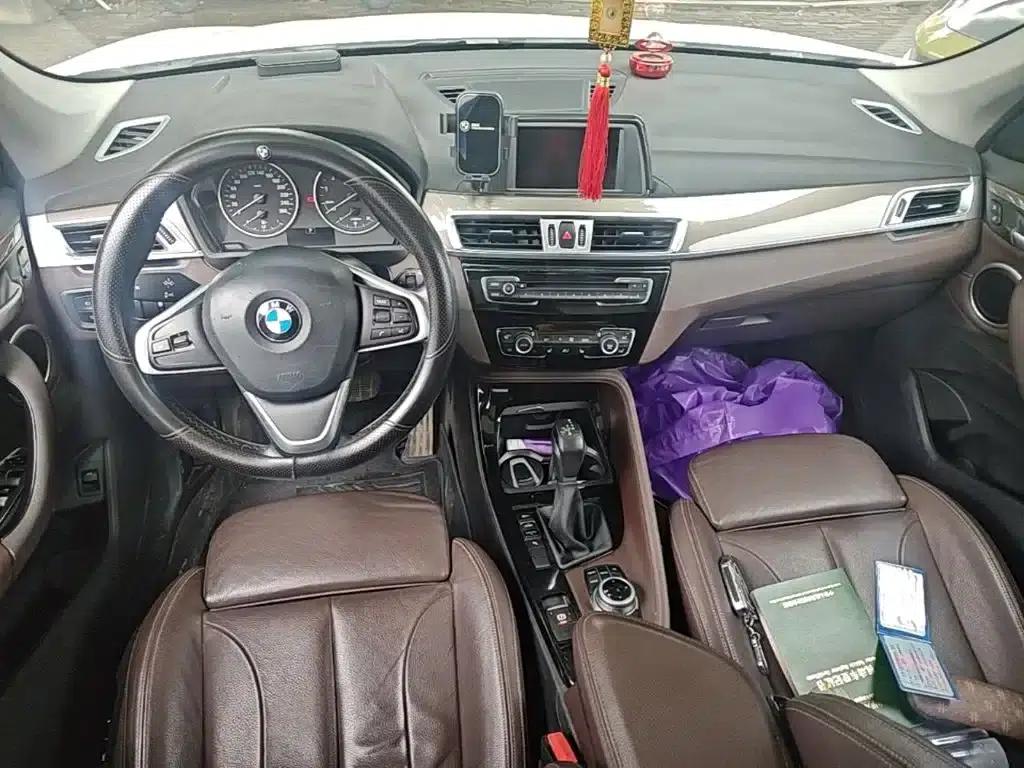 BMW X1 2016 sDrive20Li Luxury — миниатюра 10